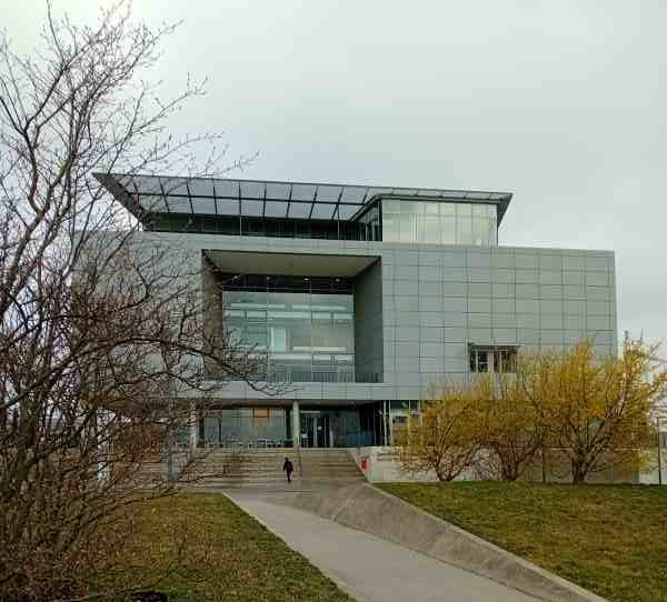 picture of the building the event took place